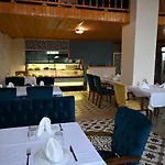 Asmali Μανίσα